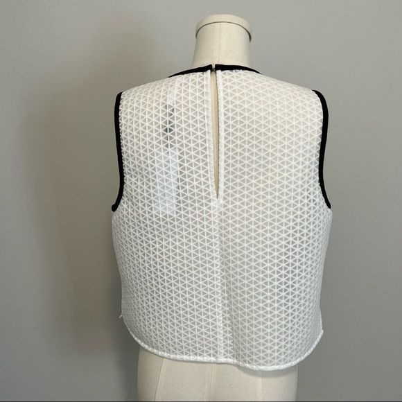 NWT BCBGeneration Blouse Cut  Out Neckline - Picture 5 of 11